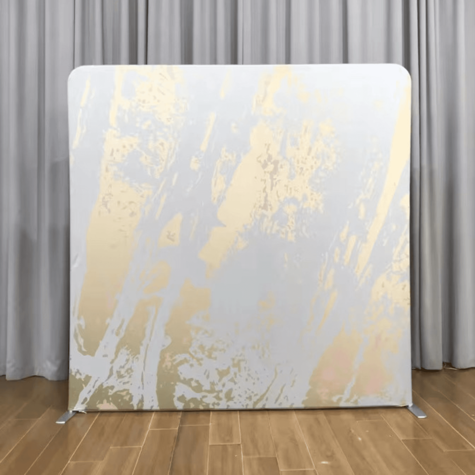 Backdrop Aquarelle pastel de 2,40 m sur 2,40 m, à louer chez Studio By KM